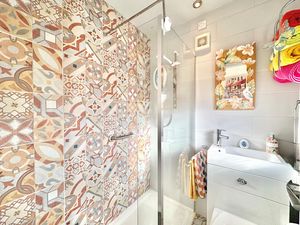 Photo 17- click for photo gallery